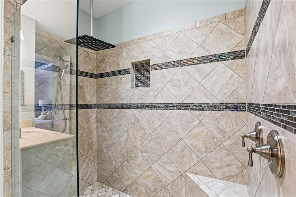 For Sale: $885,000 (4 beds, 3 baths, 3707 Square Feet)