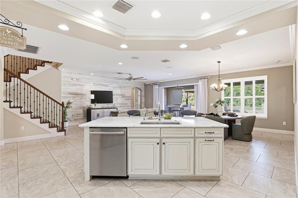 For Sale: $885,000 (4 beds, 3 baths, 3707 Square Feet)