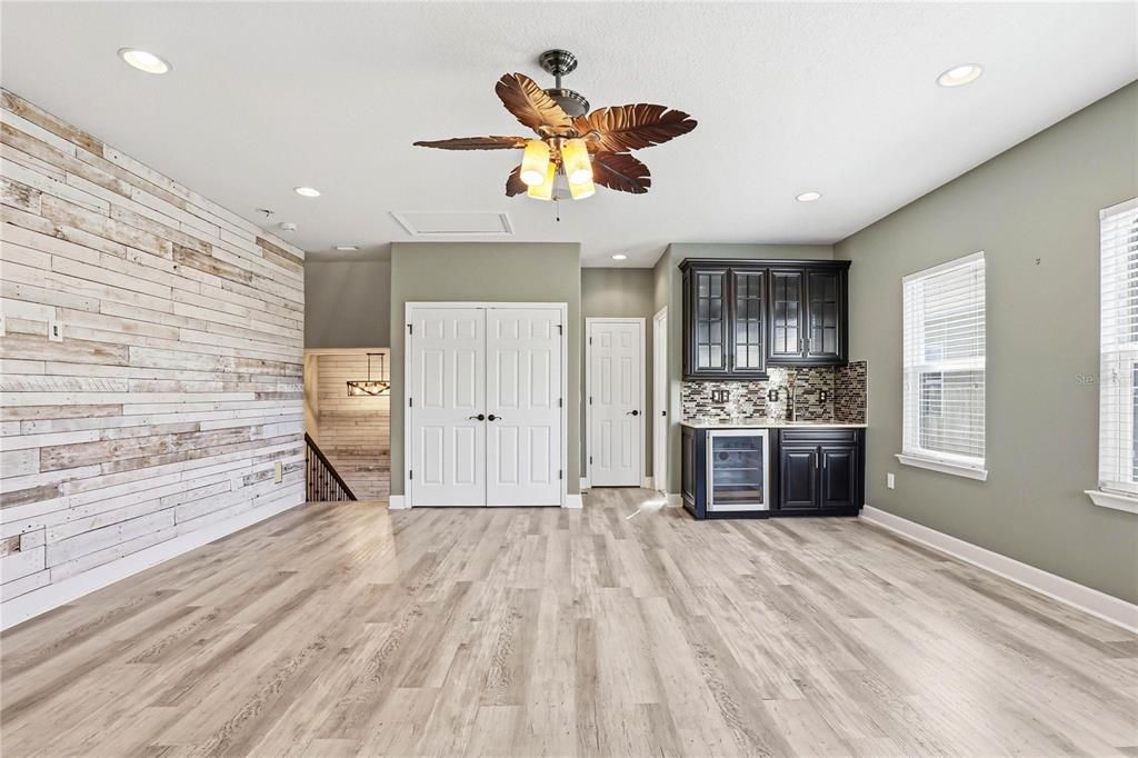 For Sale: $885,000 (4 beds, 3 baths, 3707 Square Feet)