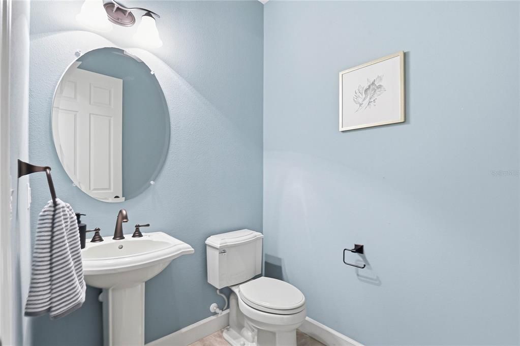 For Sale: $885,000 (4 beds, 3 baths, 3707 Square Feet)