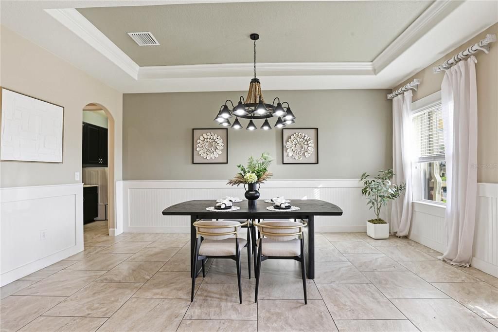 For Sale: $885,000 (4 beds, 3 baths, 3707 Square Feet)