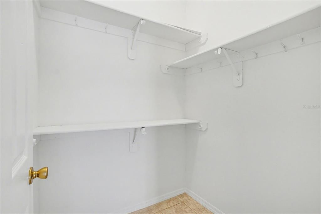 Activo con contrato: $290,000 (3 camas, 2 baños, 1252 Pies cuadrados)