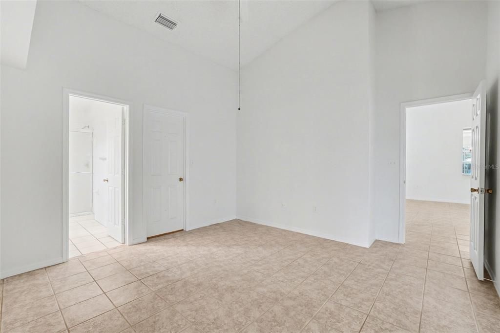 Activo con contrato: $290,000 (3 camas, 2 baños, 1252 Pies cuadrados)
