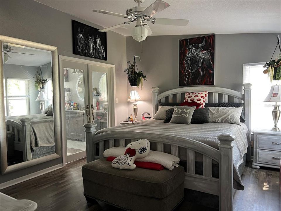 En Venta: $369,900 (4 camas, 2 baños, 2094 Pies cuadrados)