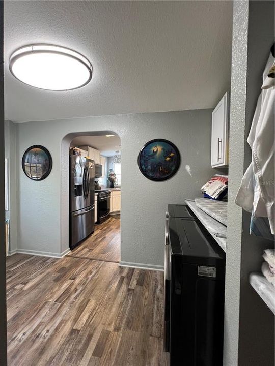 En Venta: $369,900 (4 camas, 2 baños, 2094 Pies cuadrados)