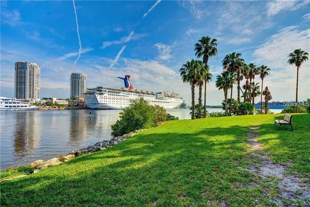 На продажу: $675,000 (2 спален, 2 ванн, 1225 Квадратных фут)