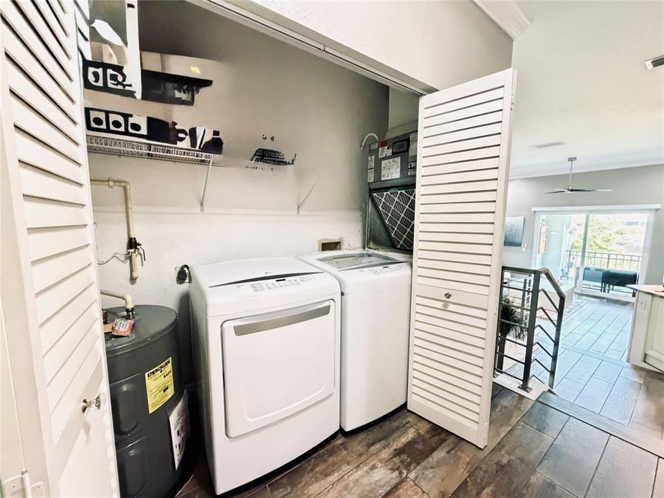 На продажу: $675,000 (2 спален, 2 ванн, 1225 Квадратных фут)