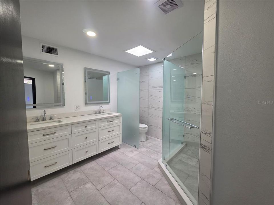 For Sale: $799,000 (3 beds, 2 baths, 2973 Square Feet)
