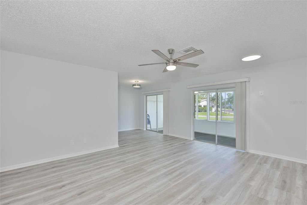 Activo con contrato: $119,900 (2 camas, 2 baños, 960 Pies cuadrados)