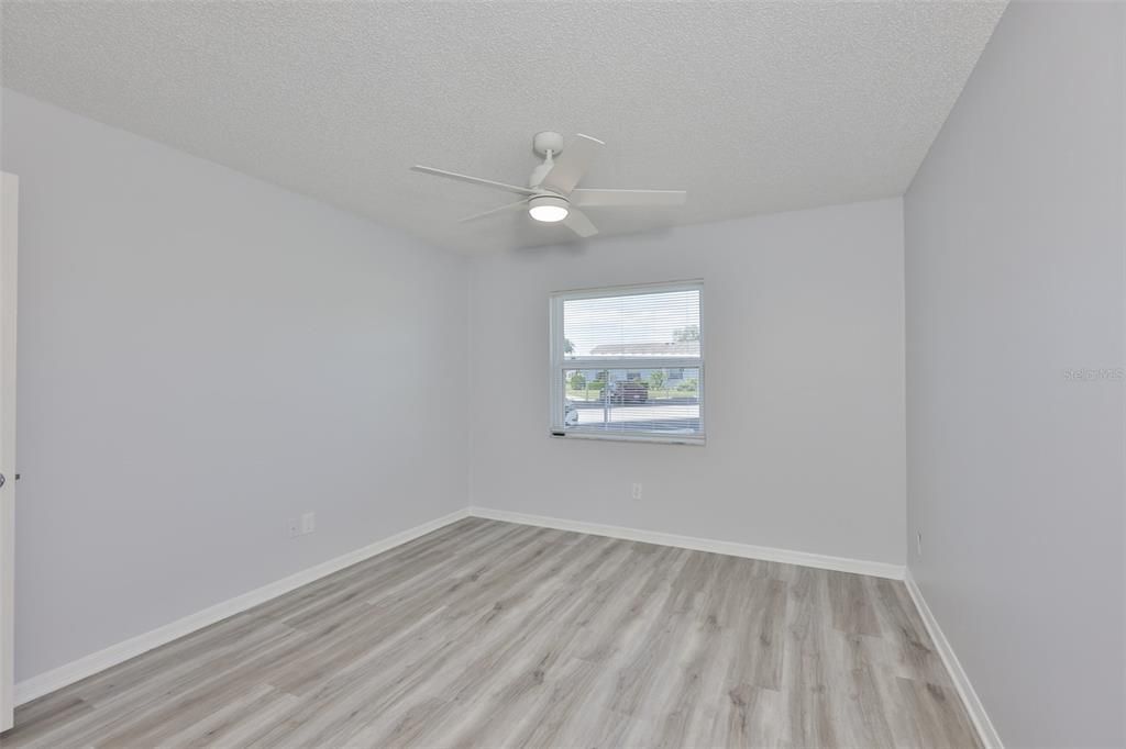 Activo con contrato: $119,900 (2 camas, 2 baños, 960 Pies cuadrados)