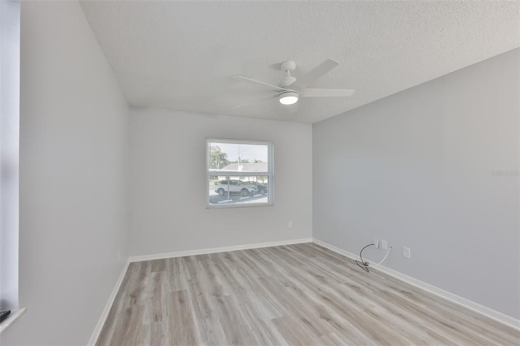 Activo con contrato: $119,900 (2 camas, 2 baños, 960 Pies cuadrados)