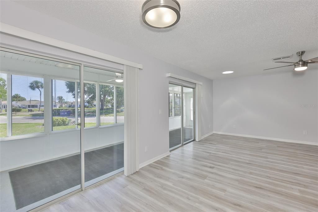 Activo con contrato: $119,900 (2 camas, 2 baños, 960 Pies cuadrados)