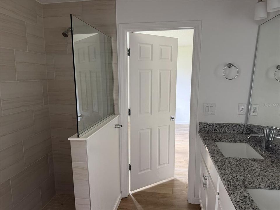 Activo con contrato: $275,000 (3 camas, 2 baños, 1500 Pies cuadrados)