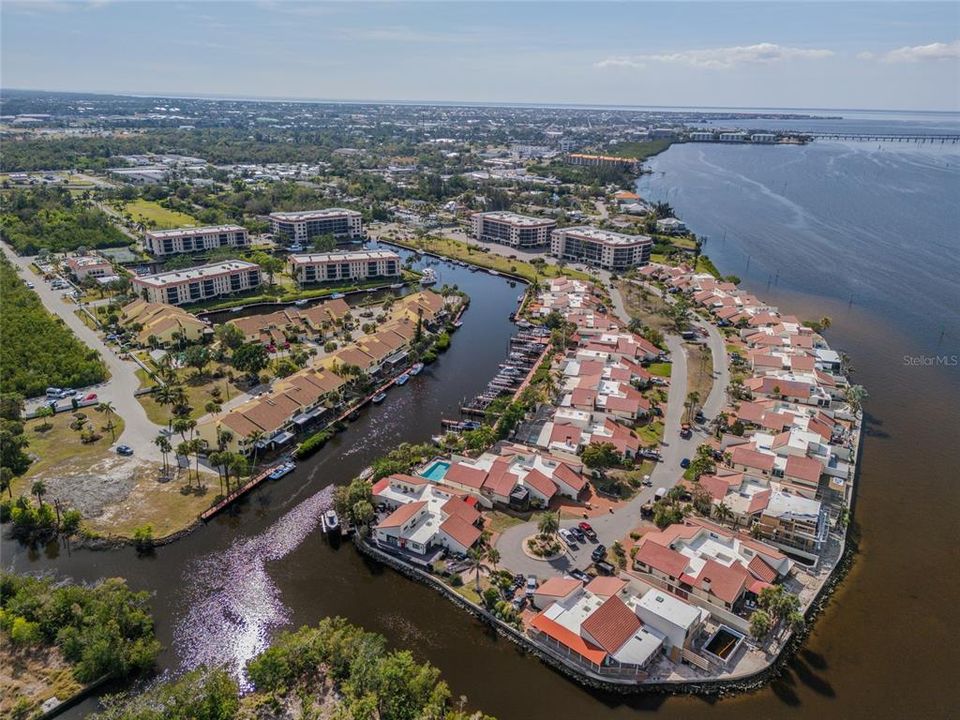 Activo con contrato: $138,000 (1 camas, 1 baños, 1076 Pies cuadrados)