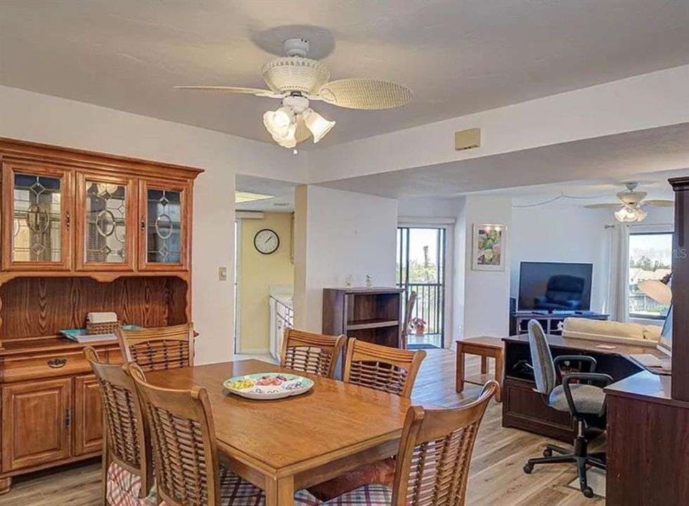 Activo con contrato: $138,000 (1 camas, 1 baños, 1076 Pies cuadrados)