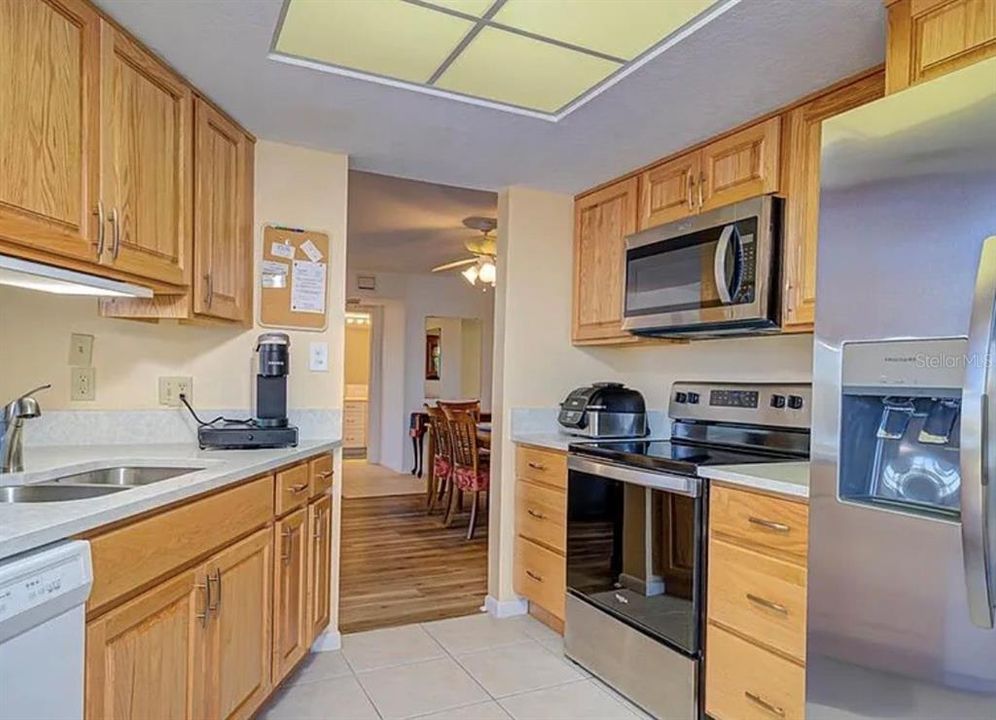Activo con contrato: $138,000 (1 camas, 1 baños, 1076 Pies cuadrados)