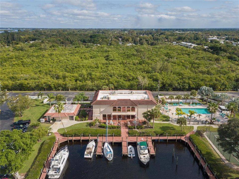 Activo con contrato: $138,000 (1 camas, 1 baños, 1076 Pies cuadrados)
