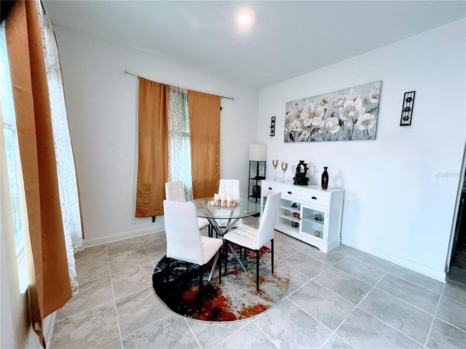 En Renta: $3,600 (5 camas, 3 baños, 2446 Pies cuadrados)