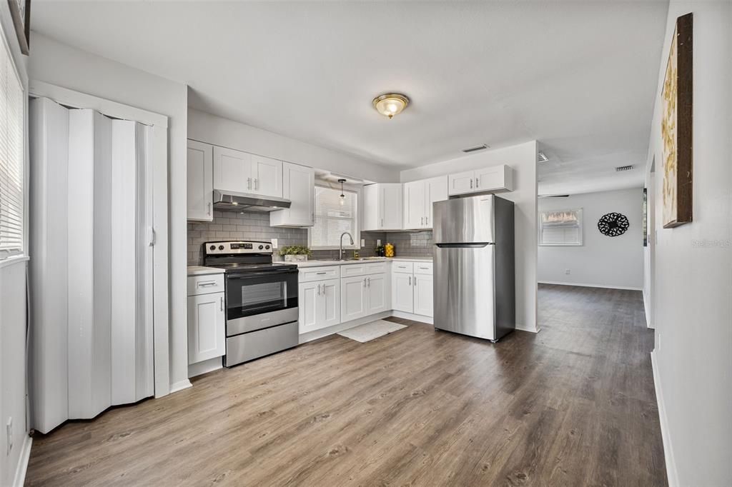 En Venta: $219,900 (2 camas, 1 baños, 768 Pies cuadrados)