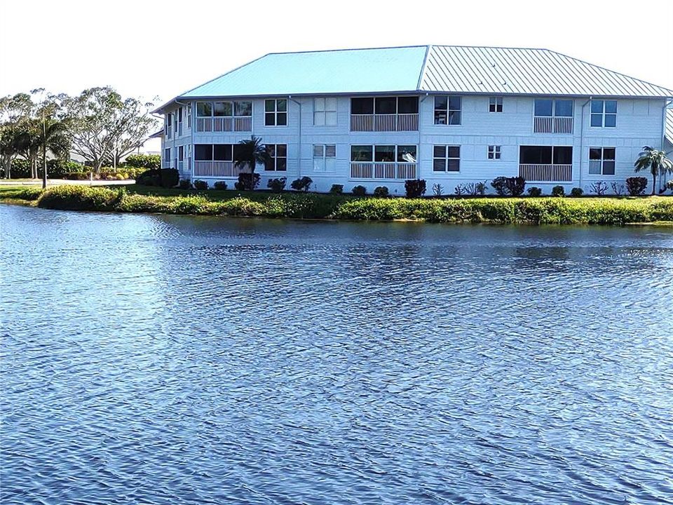 En Venta: $319,900 (2 camas, 2 baños, 1096 Pies cuadrados)