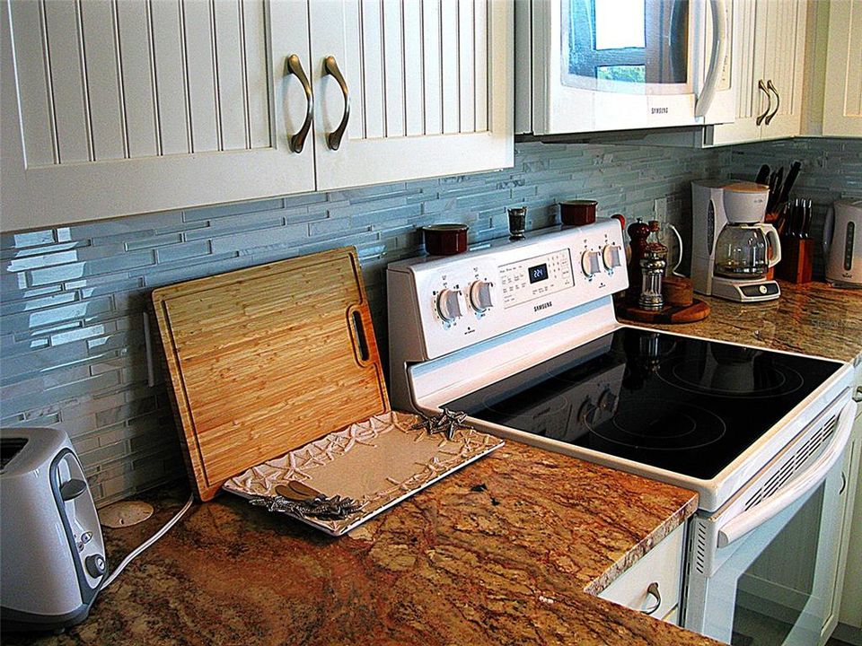 En Venta: $319,900 (2 camas, 2 baños, 1096 Pies cuadrados)