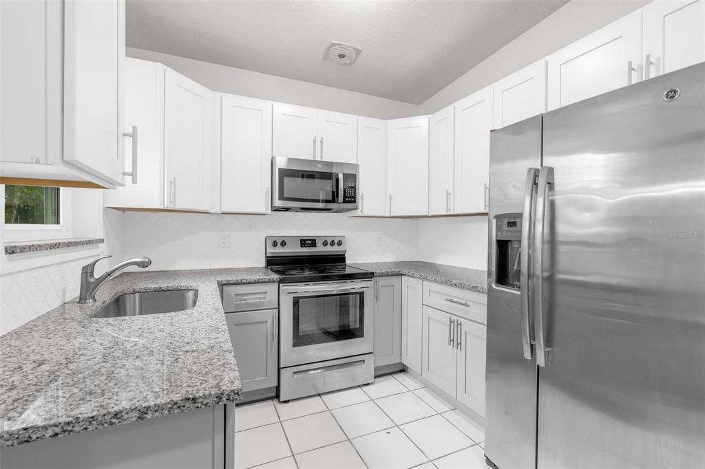 En Venta: $243,000 (3 camas, 2 baños, 1169 Pies cuadrados)