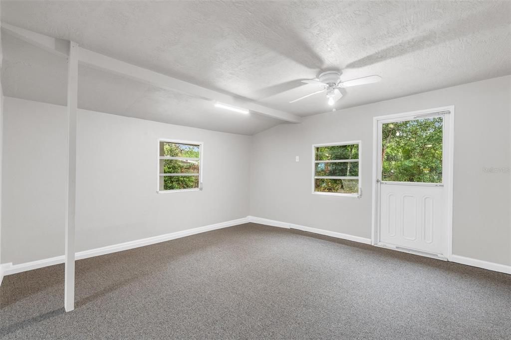En Venta: $243,000 (3 camas, 2 baños, 1169 Pies cuadrados)