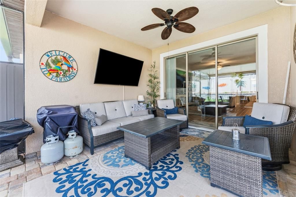 Active With Contract: $2,750 (2 beds, 2 baths, 1968 Square Feet)
