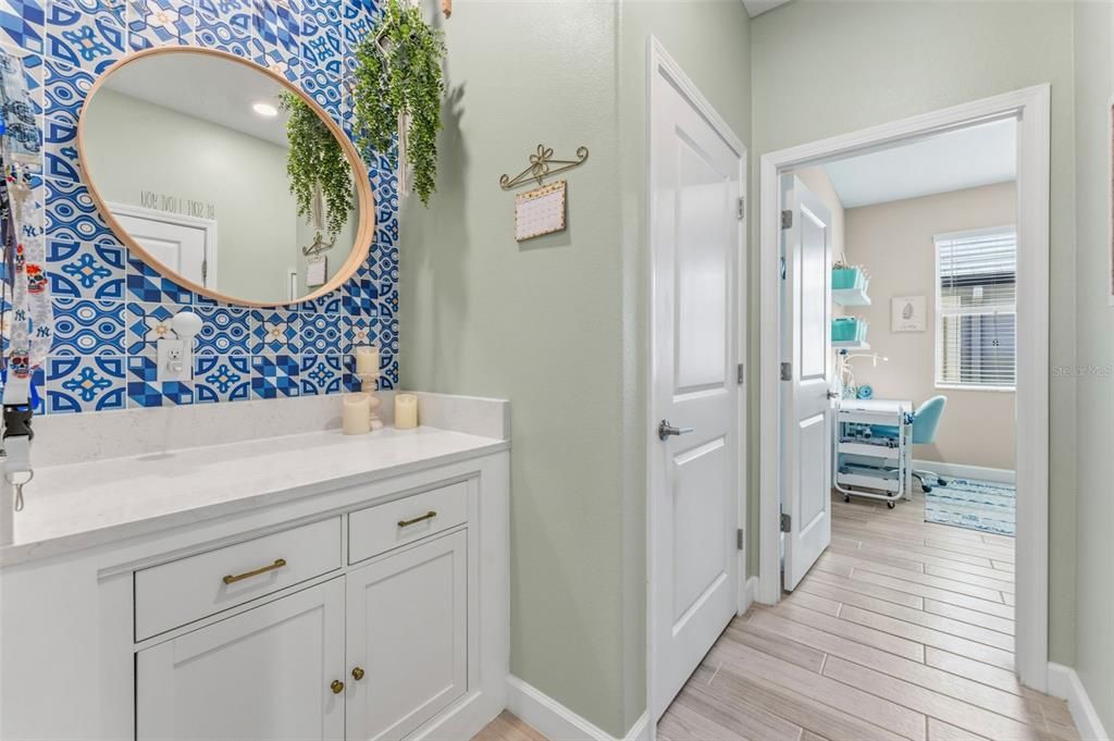 Active With Contract: $2,750 (2 beds, 2 baths, 1968 Square Feet)