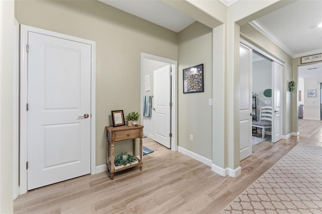 Active With Contract: $2,750 (2 beds, 2 baths, 1968 Square Feet)
