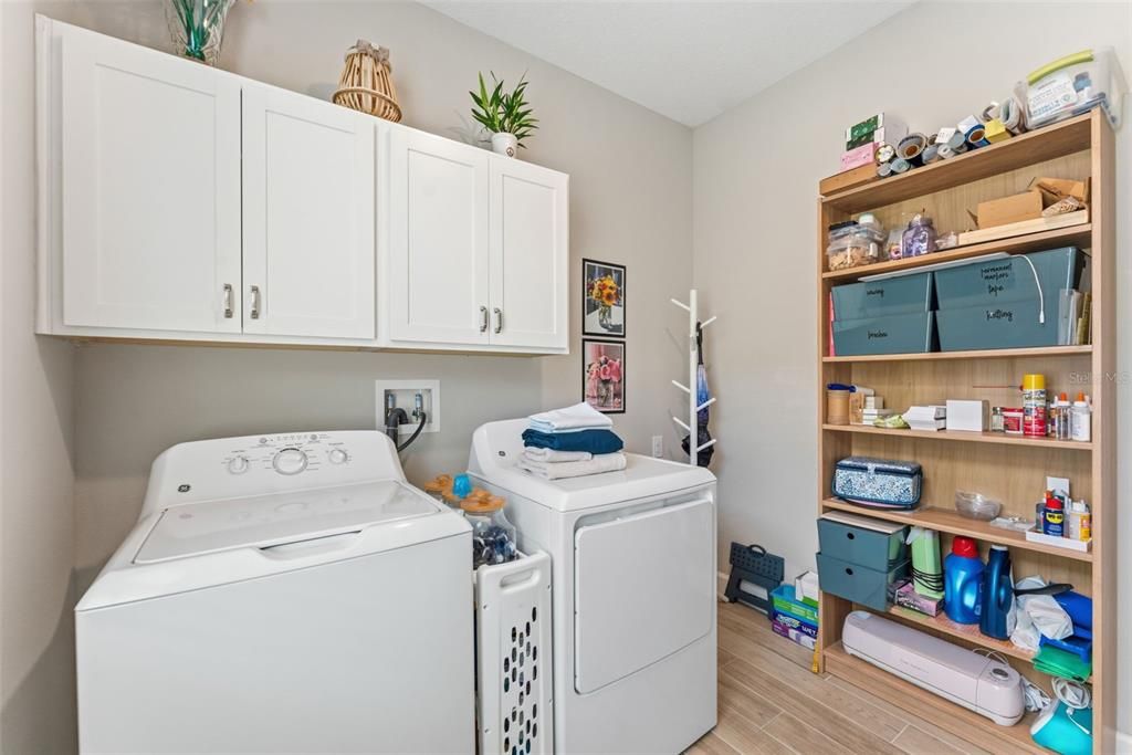 Active With Contract: $2,750 (2 beds, 2 baths, 1968 Square Feet)