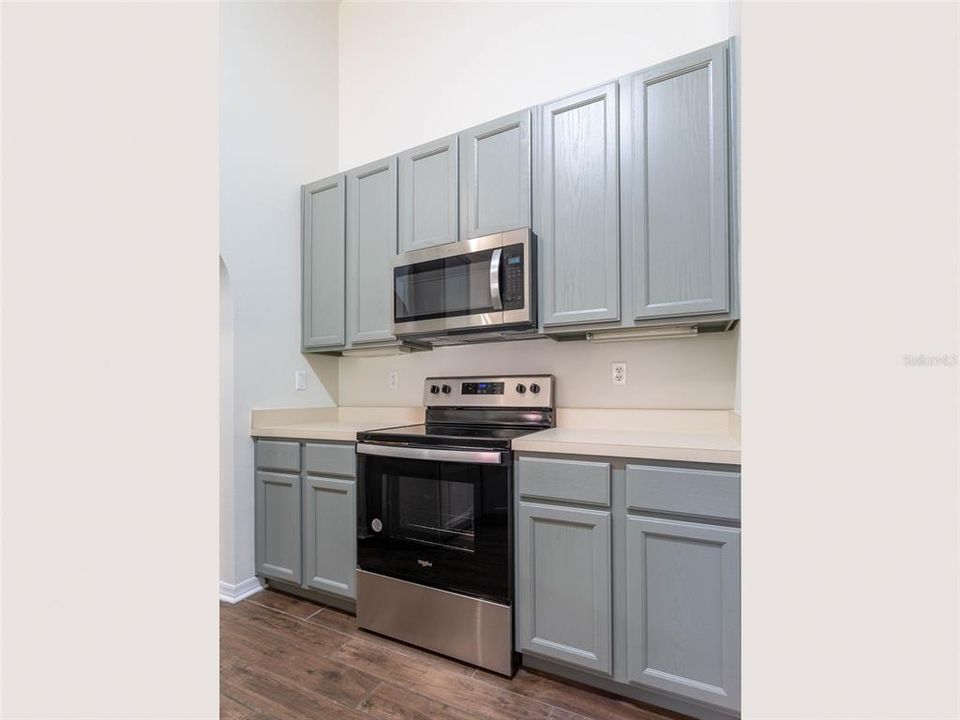 For Rent: $1,600 (2 beds, 2 baths, 1600 Square Feet)