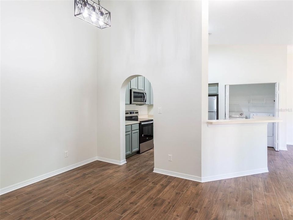 For Rent: $1,600 (2 beds, 2 baths, 1600 Square Feet)