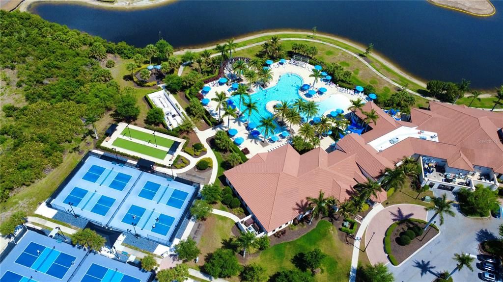 В аренду: $2,400 (2 спален, 2 ванн, 1379 Квадратных фут)