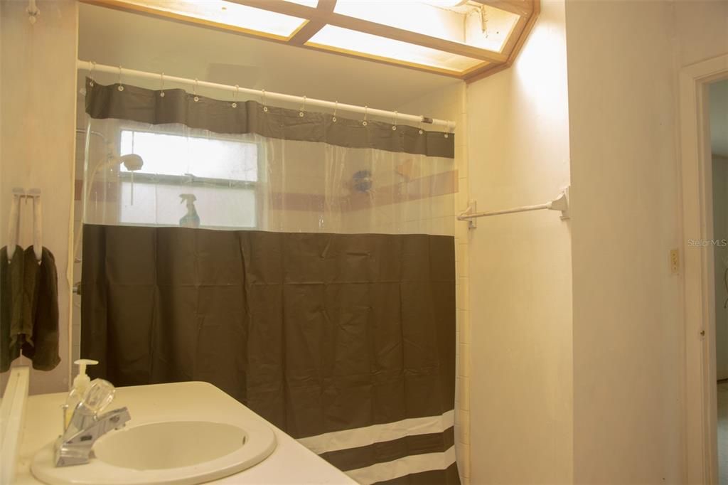 На продажу: $409,999 (4 спален, 2 ванн, 3108 Квадратных фут)