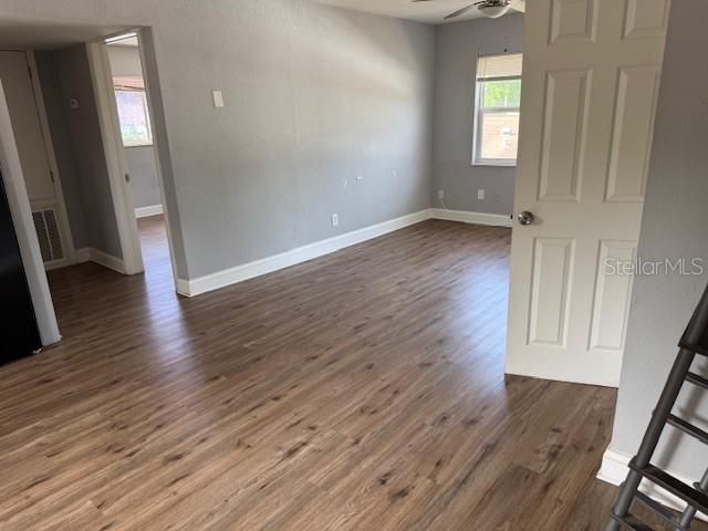 В аренду: $2,200 (4 спален, 2 ванн, 814 Квадратных фут)