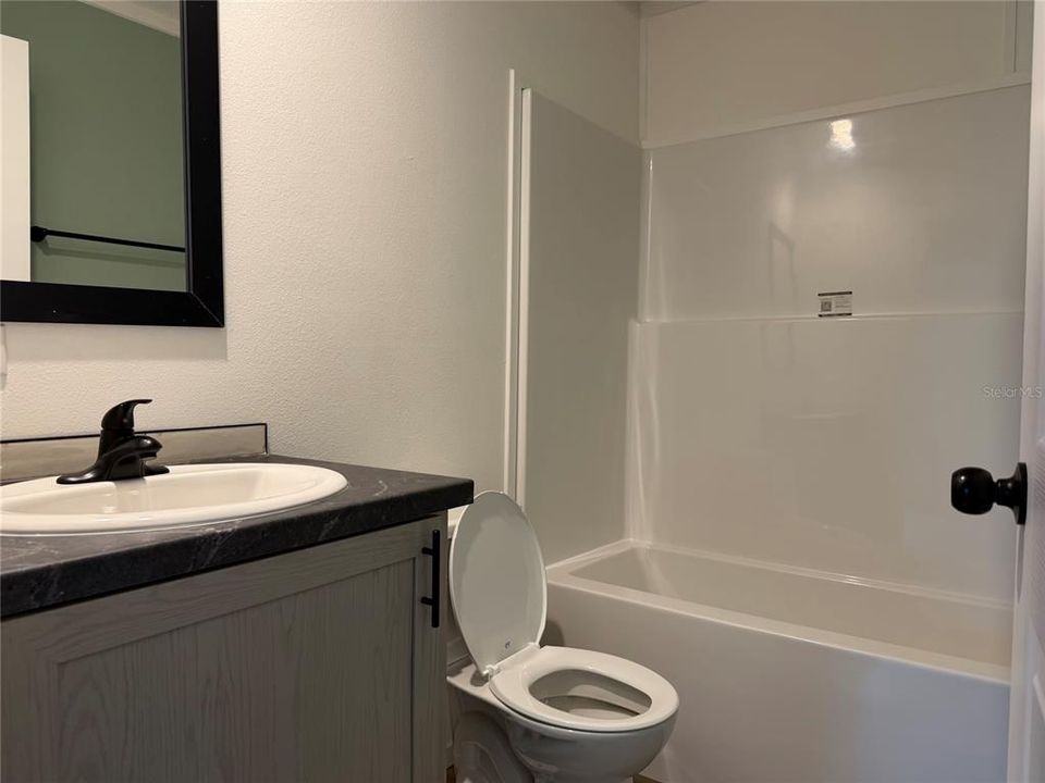 На продажу: $249,900 (3 спален, 2 ванн, 1493 Квадратных фут)