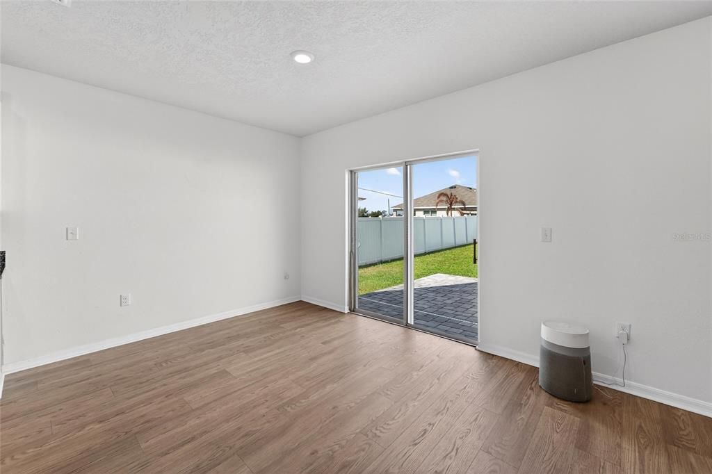En Venta: $450,000 (5 camas, 3 baños, 2674 Pies cuadrados)