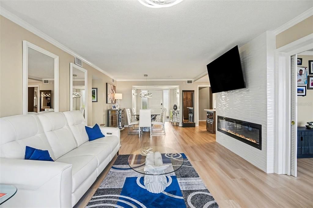Activo con contrato: $399,900 (3 camas, 2 baños, 1751 Pies cuadrados)