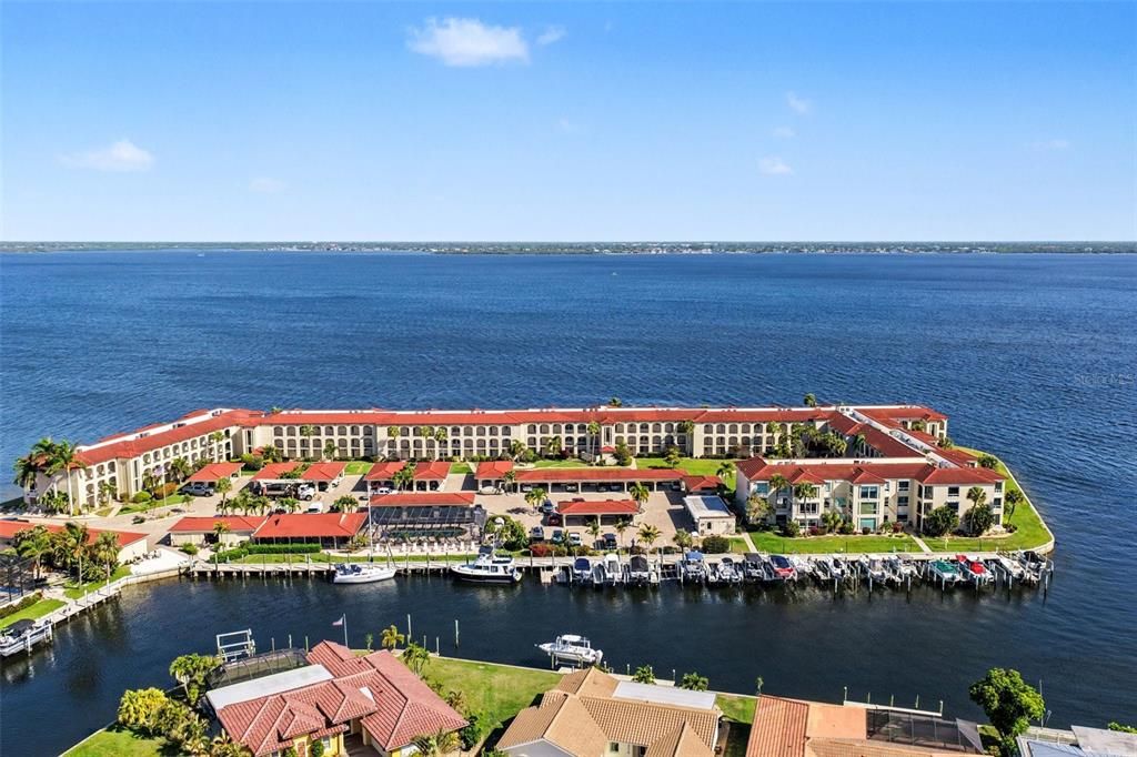 Activo con contrato: $399,900 (3 camas, 2 baños, 1751 Pies cuadrados)