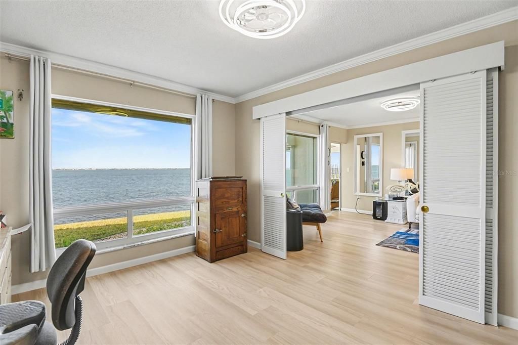 Activo con contrato: $399,900 (3 camas, 2 baños, 1751 Pies cuadrados)