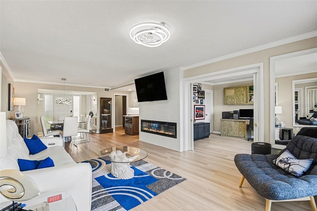 Activo con contrato: $399,900 (3 camas, 2 baños, 1751 Pies cuadrados)