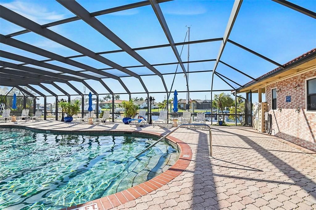 Activo con contrato: $399,900 (3 camas, 2 baños, 1751 Pies cuadrados)
