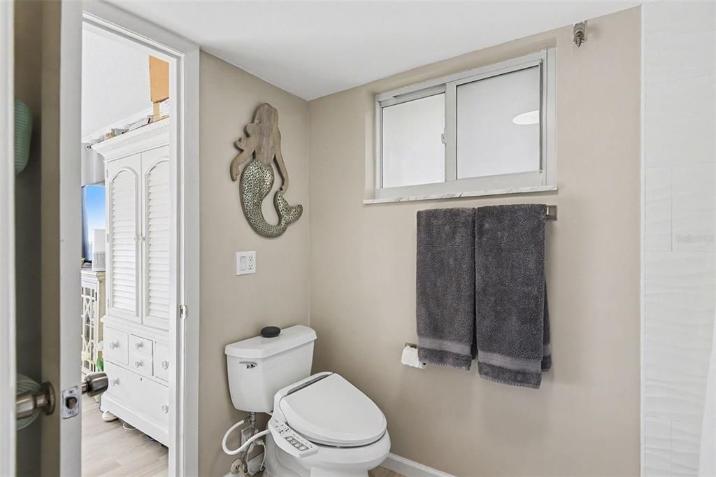 Activo con contrato: $399,900 (3 camas, 2 baños, 1751 Pies cuadrados)