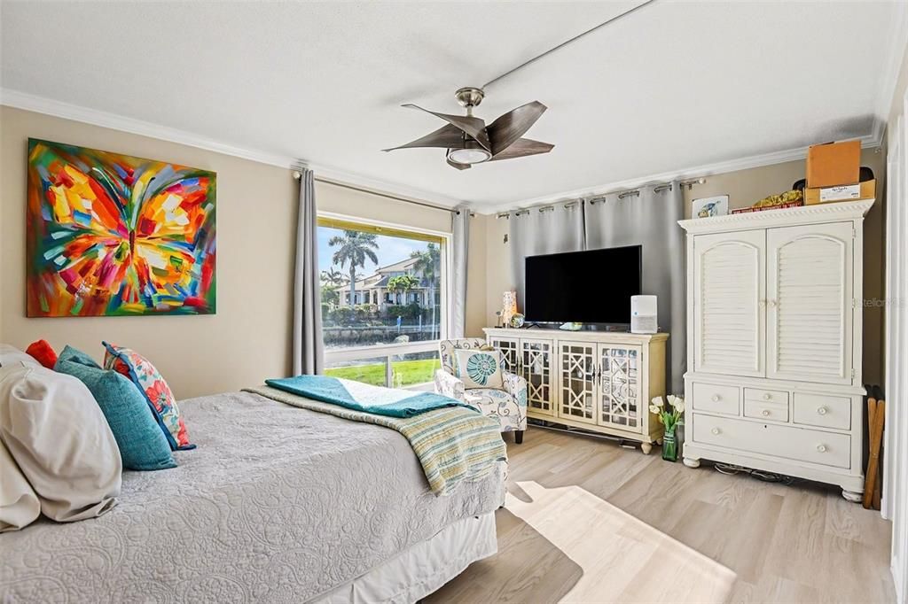 Activo con contrato: $399,900 (3 camas, 2 baños, 1751 Pies cuadrados)