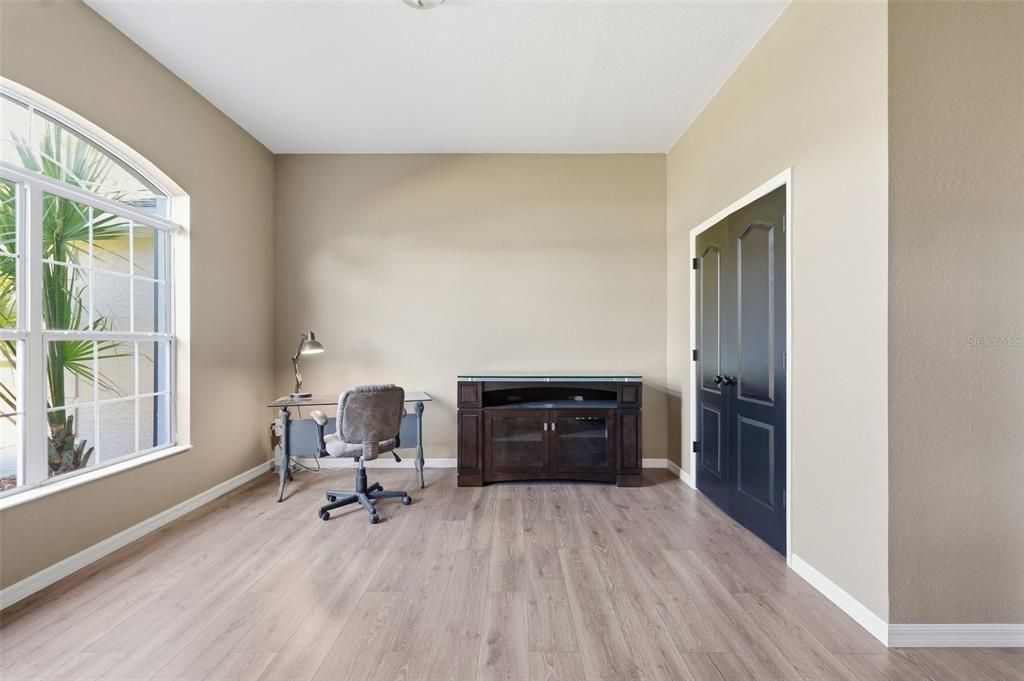 For Sale: $429,900 (4 beds, 3 baths, 3009 Square Feet)