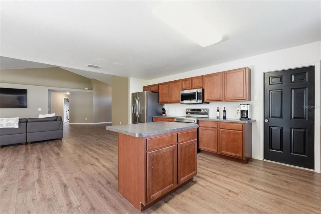 For Sale: $429,900 (4 beds, 3 baths, 3009 Square Feet)