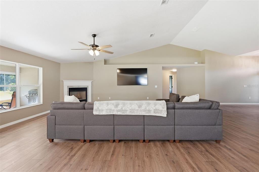 For Sale: $429,900 (4 beds, 3 baths, 3009 Square Feet)