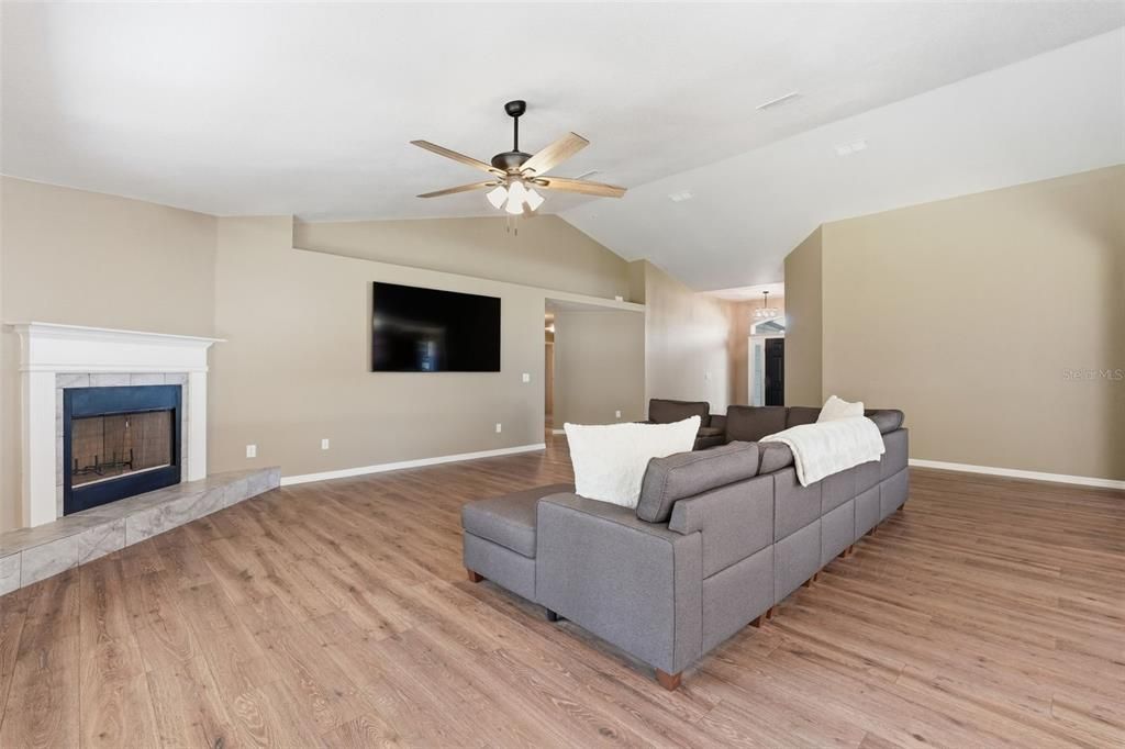For Sale: $429,900 (4 beds, 3 baths, 3009 Square Feet)