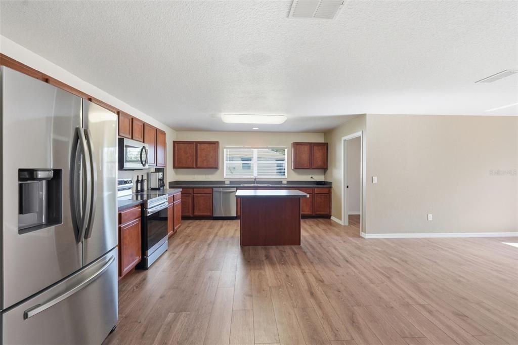 For Sale: $429,900 (4 beds, 3 baths, 3009 Square Feet)